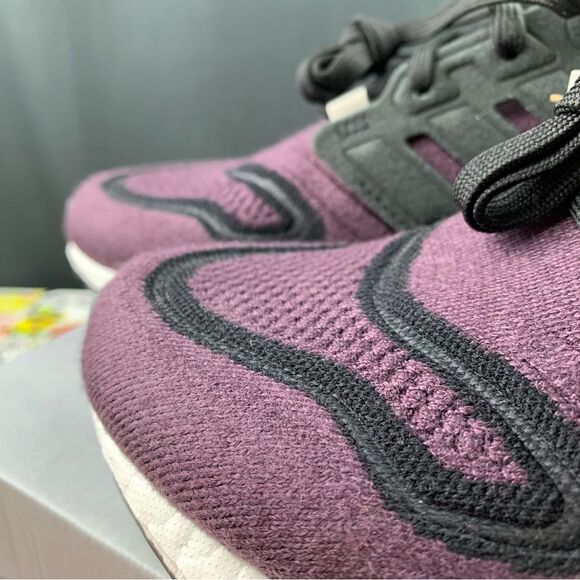 Adidas Ultraboost 22 Shadow Maroon Womens Various Sizes - Picture 11 of 13
